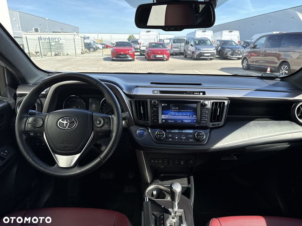 Toyota RAV4 - 9