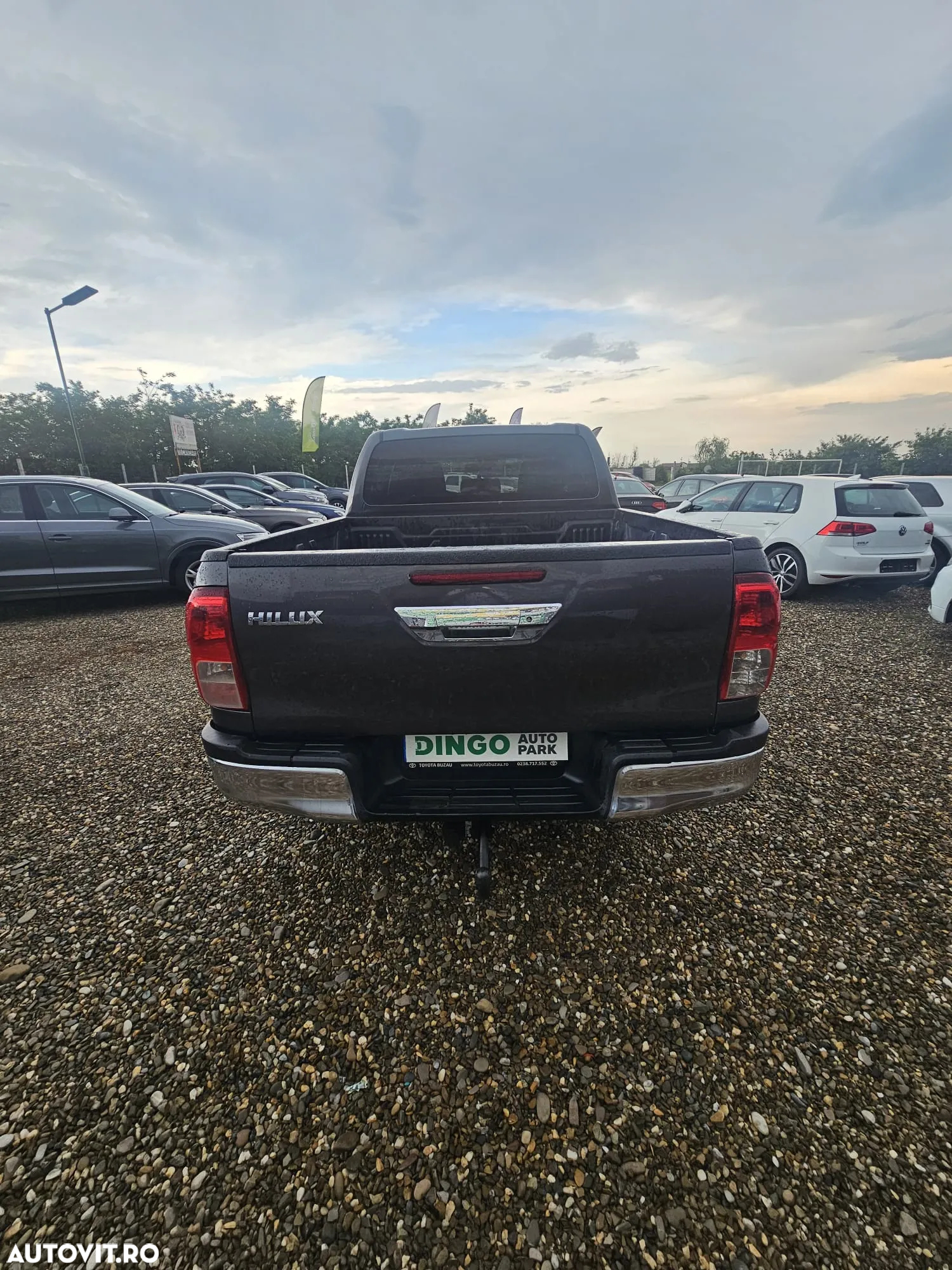 Toyota Hilux - 10