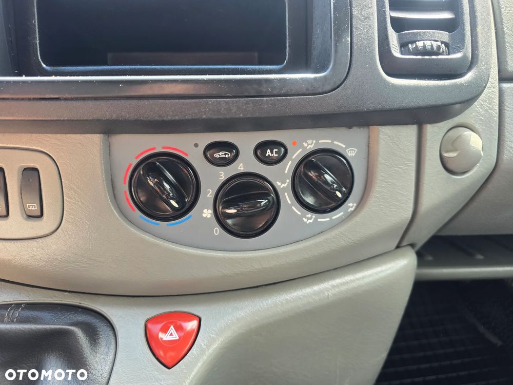 Renault Trafic L2H2 Maxx - 26