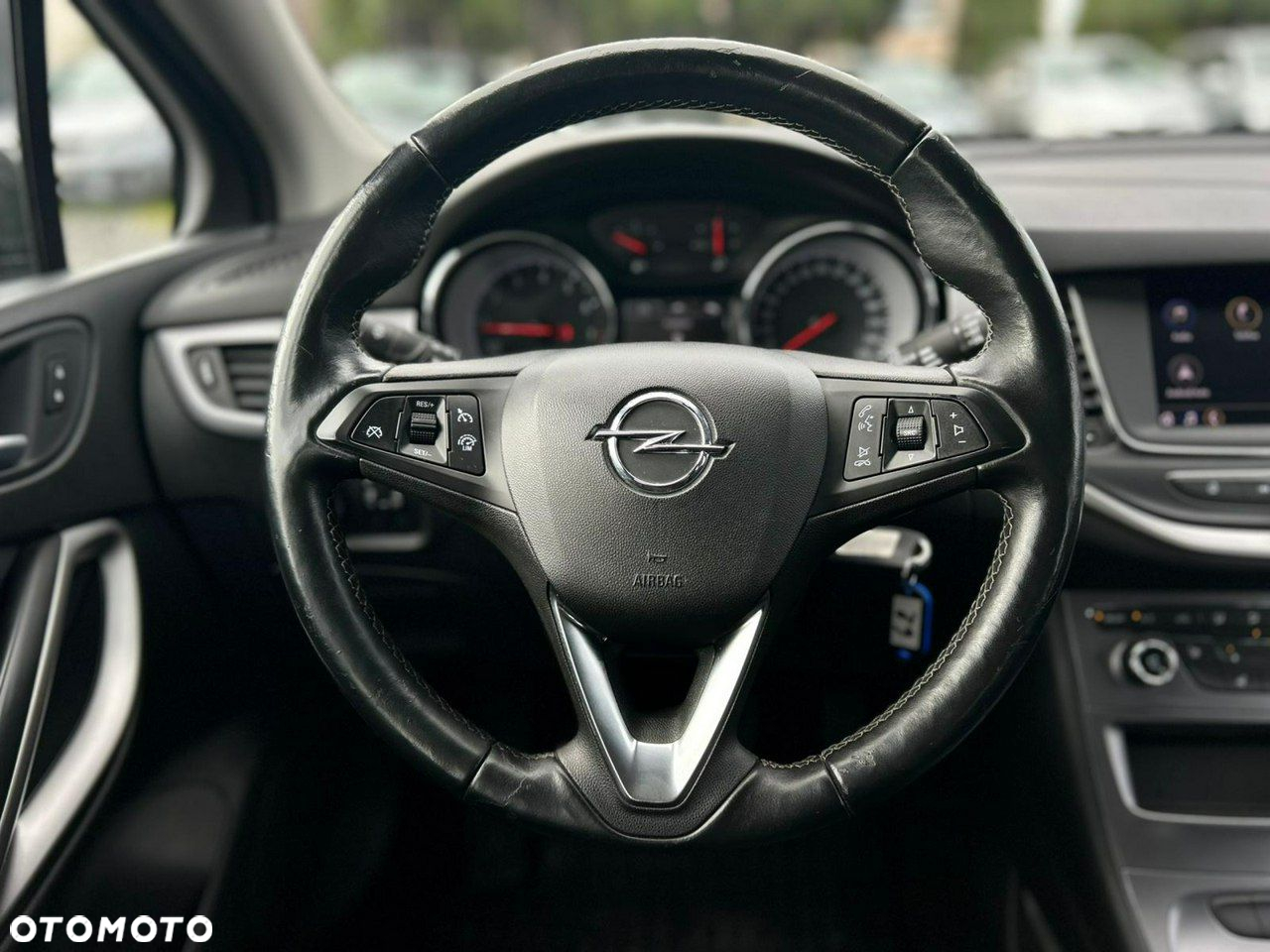 Opel Astra V 1.2 T Business Elegance S&S - 18