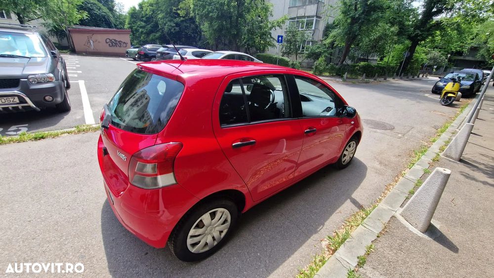 Toyota Yaris 1.0 - 3