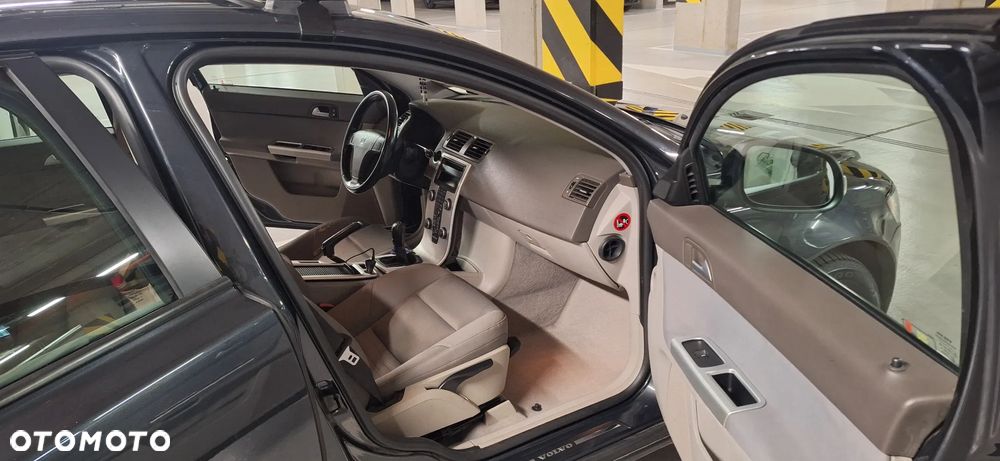 Volvo S40 2.0 Momentum Euro5 - 7