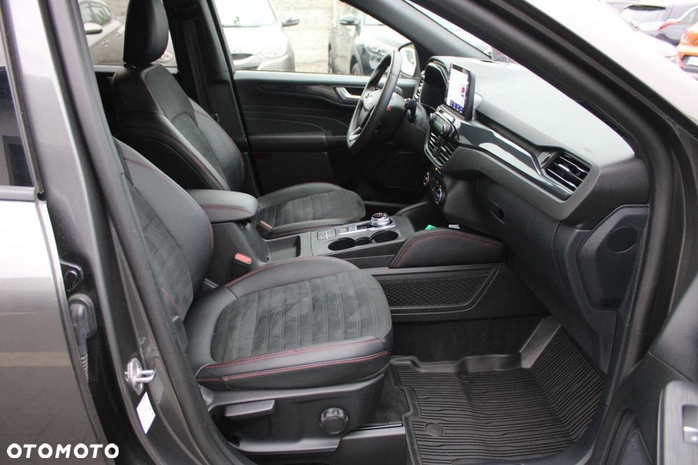 Ford Kuga - 29