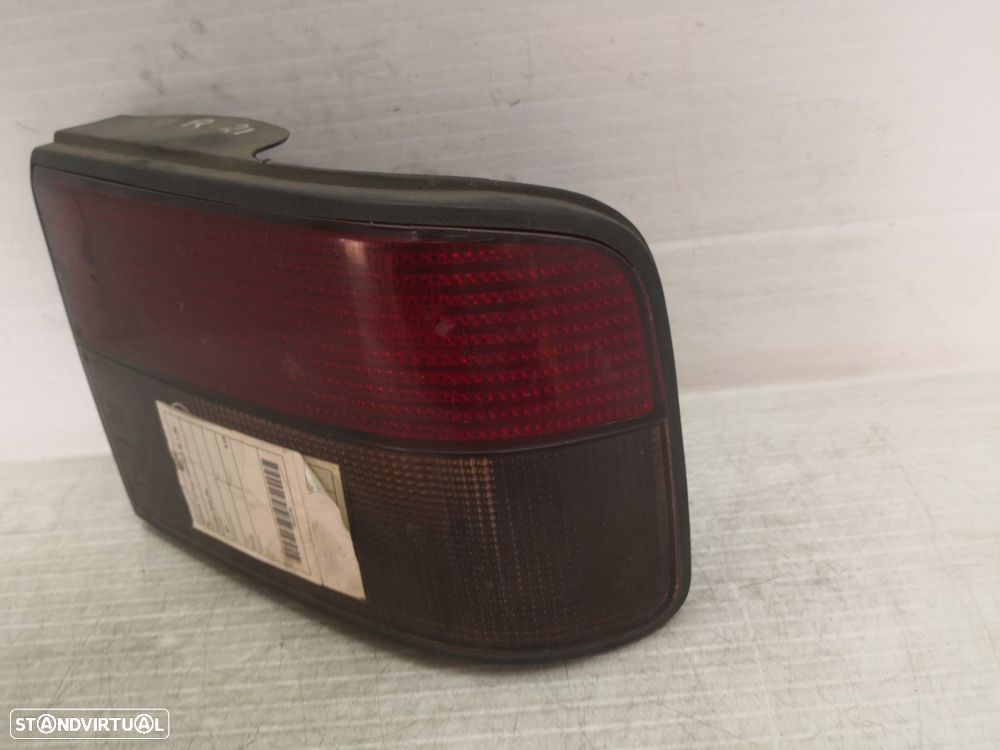 Farolim Stop Dto Renault 21 Três Volumes (L48_) - 2