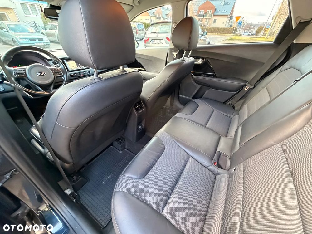 Kia Niro 1.6 GDI Hybrid L - 6