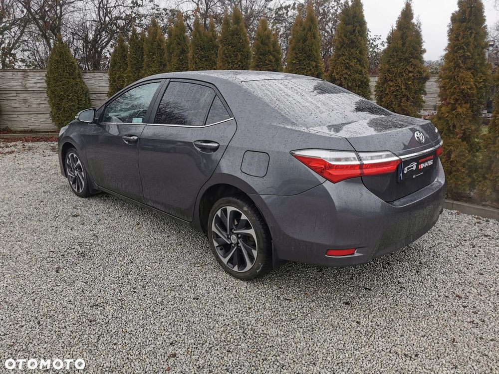 Toyota Corolla 1.6 Executive MS - 24