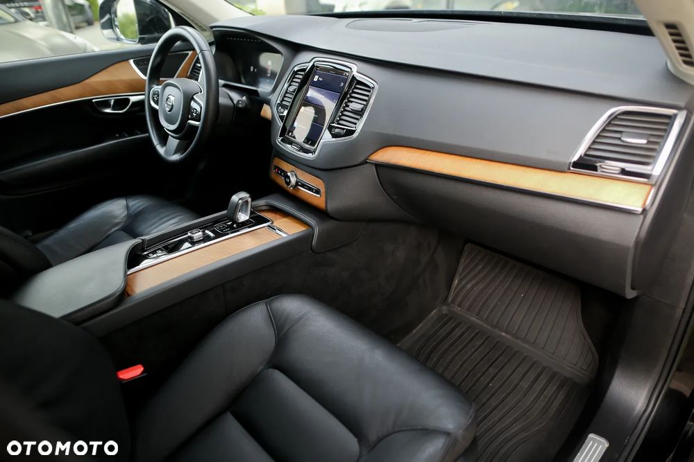 Volvo XC 90 T5 AWD Inscription 7os - 26