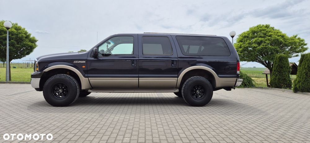 Ford Excursion - 4
