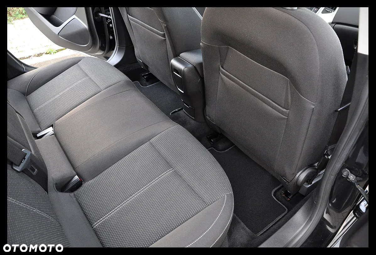 Opel Astra 1.4 Turbo Innovation - 28