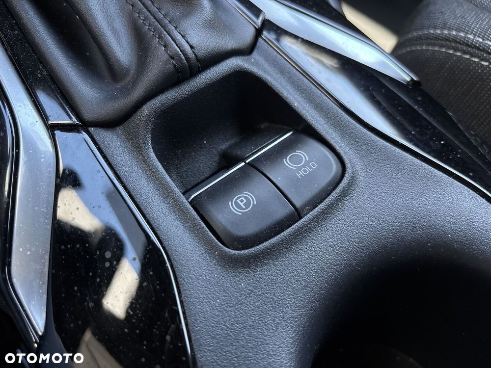 Toyota Corolla 1.8 Hybrid Comfort - 28