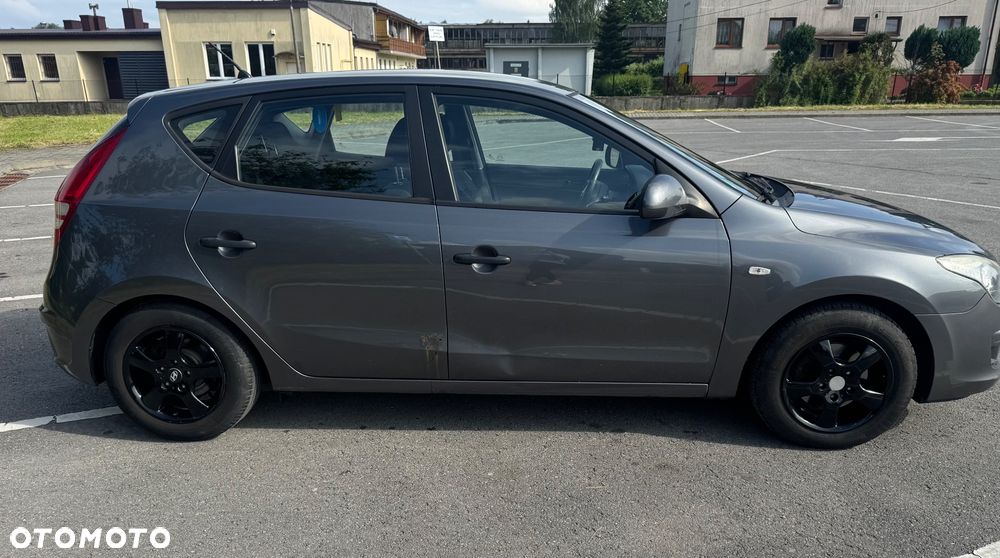 Hyundai i30 1.4 Classic + - 16