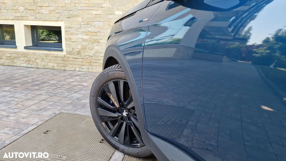 Peugeot 3008 Plug-In Hybrid 225 e-EAT8 GT - 34