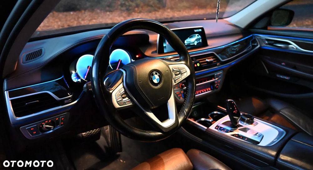 BMW Seria 7 730d xDrive - 27