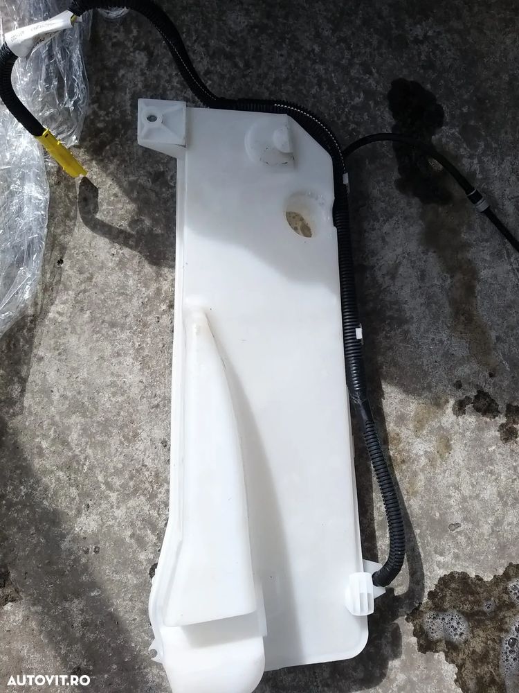 Vas Lichid Parbriz cod: 9833090680 pentru Peugeot Expert III din 2018 , 2.0 HDI - 1