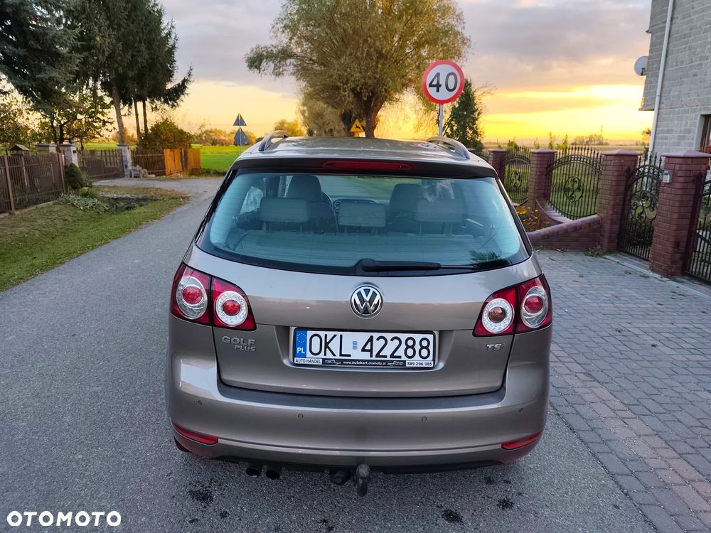 Volkswagen Golf - 8