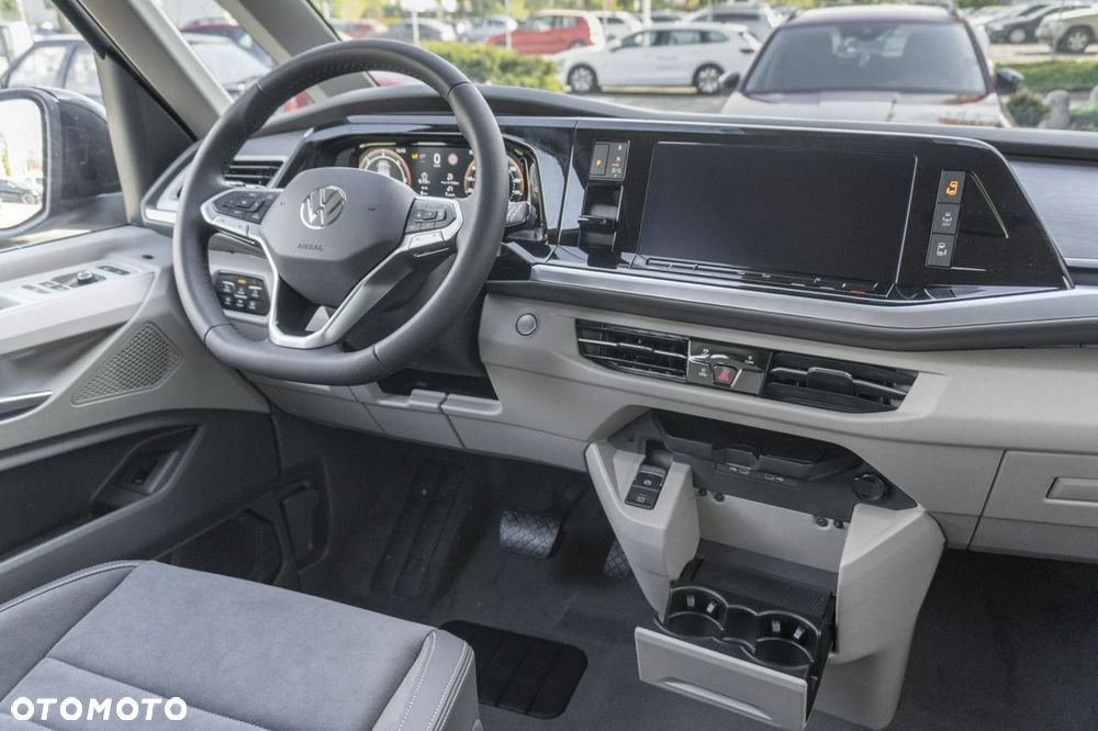 Volkswagen Multivan - 21