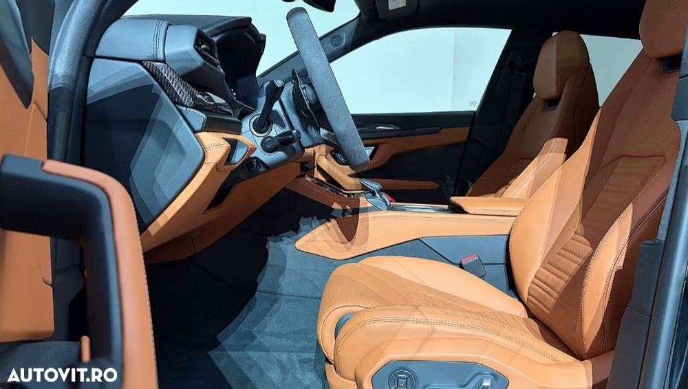 Lamborghini URUS - 10