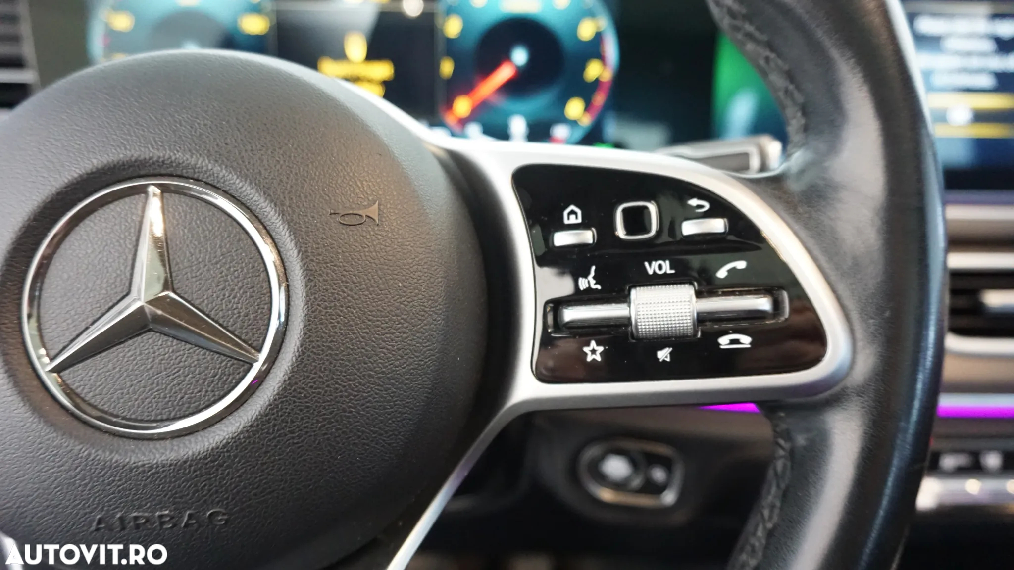 Mercedes-Benz GLE - 24