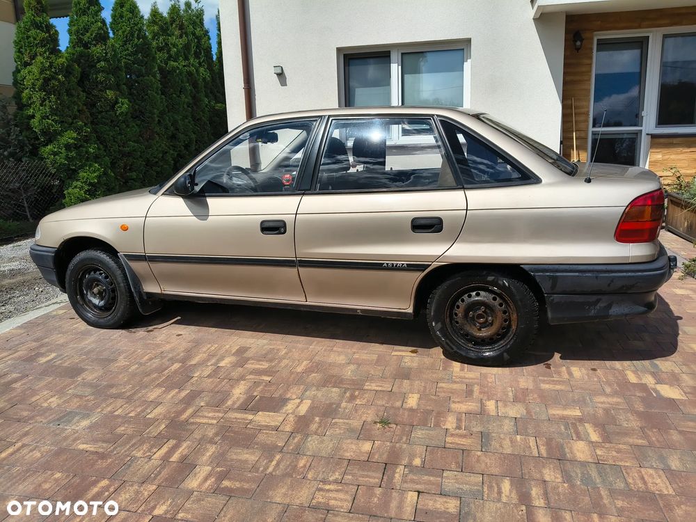 Opel Astra 1.4 Start - 2
