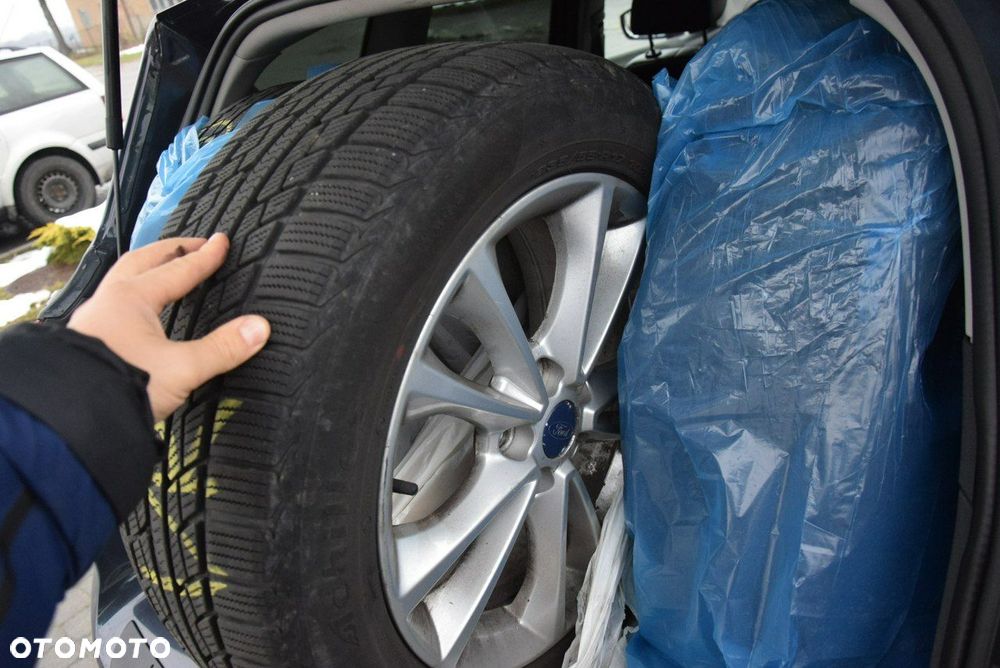 Ford Kuga 2.0 TDCi 4WD Titanium - 25