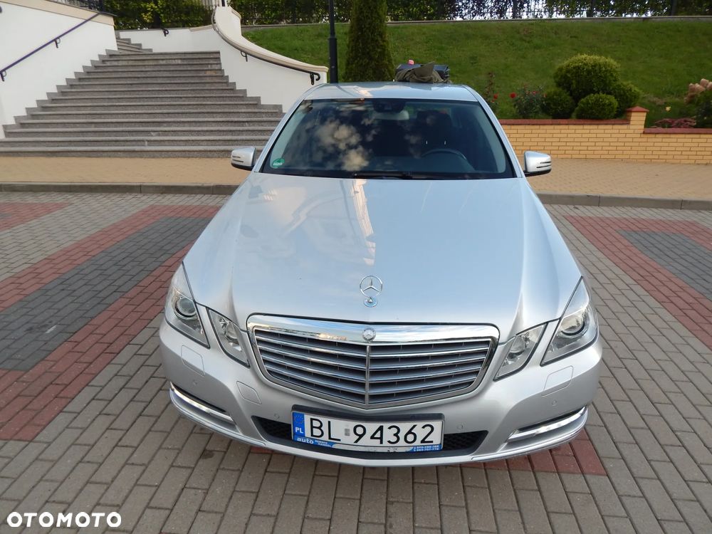 Mercedes-Benz Klasa E 250 CGI BlueEff Elegance - 32