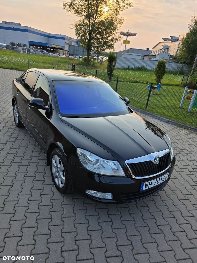 Skoda Octavia 1.6 Elegance - 2