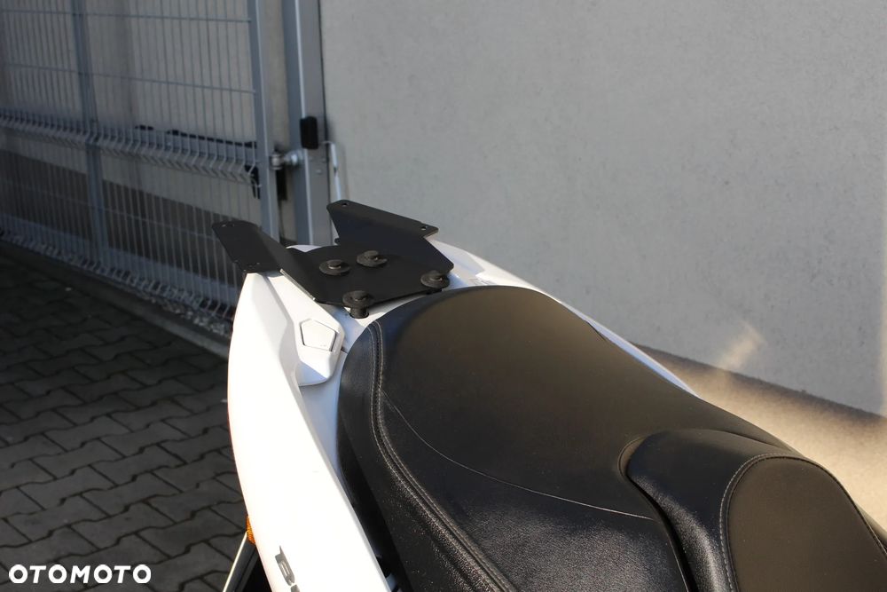 Suzuki Burgman - 6