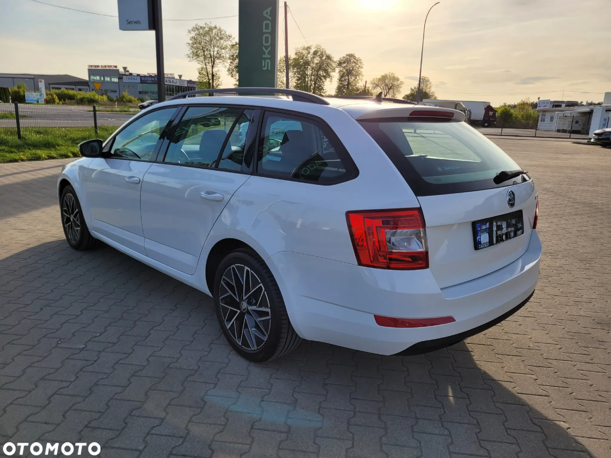 Skoda Octavia 2.0 TDI Elegance DSG - 3