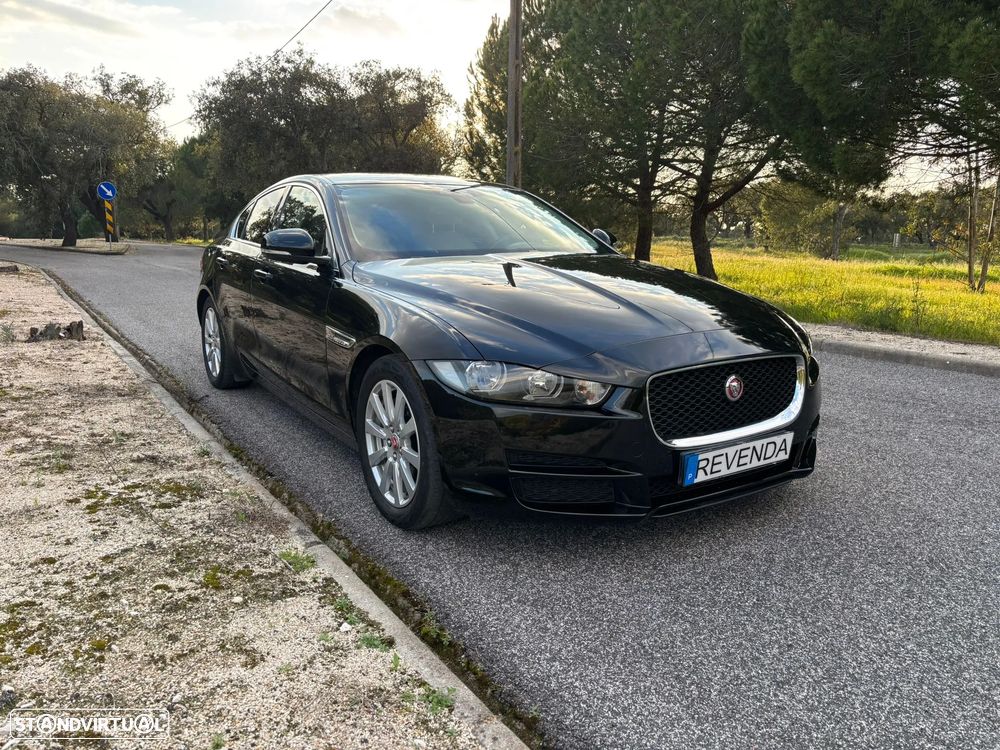 Jaguar XE - 60