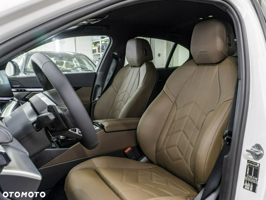 BMW Seria 5 520i mHEV M Sport - 8
