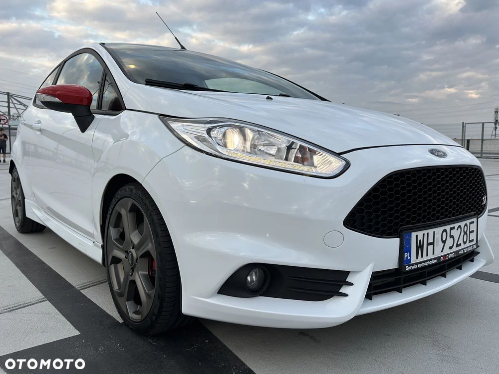 Ford Fiesta 1.6 EcoBoost ST - 6