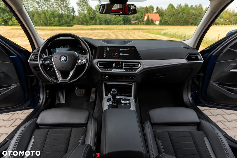 BMW Seria 3 320d xDrive Sport Line Shadow - 21