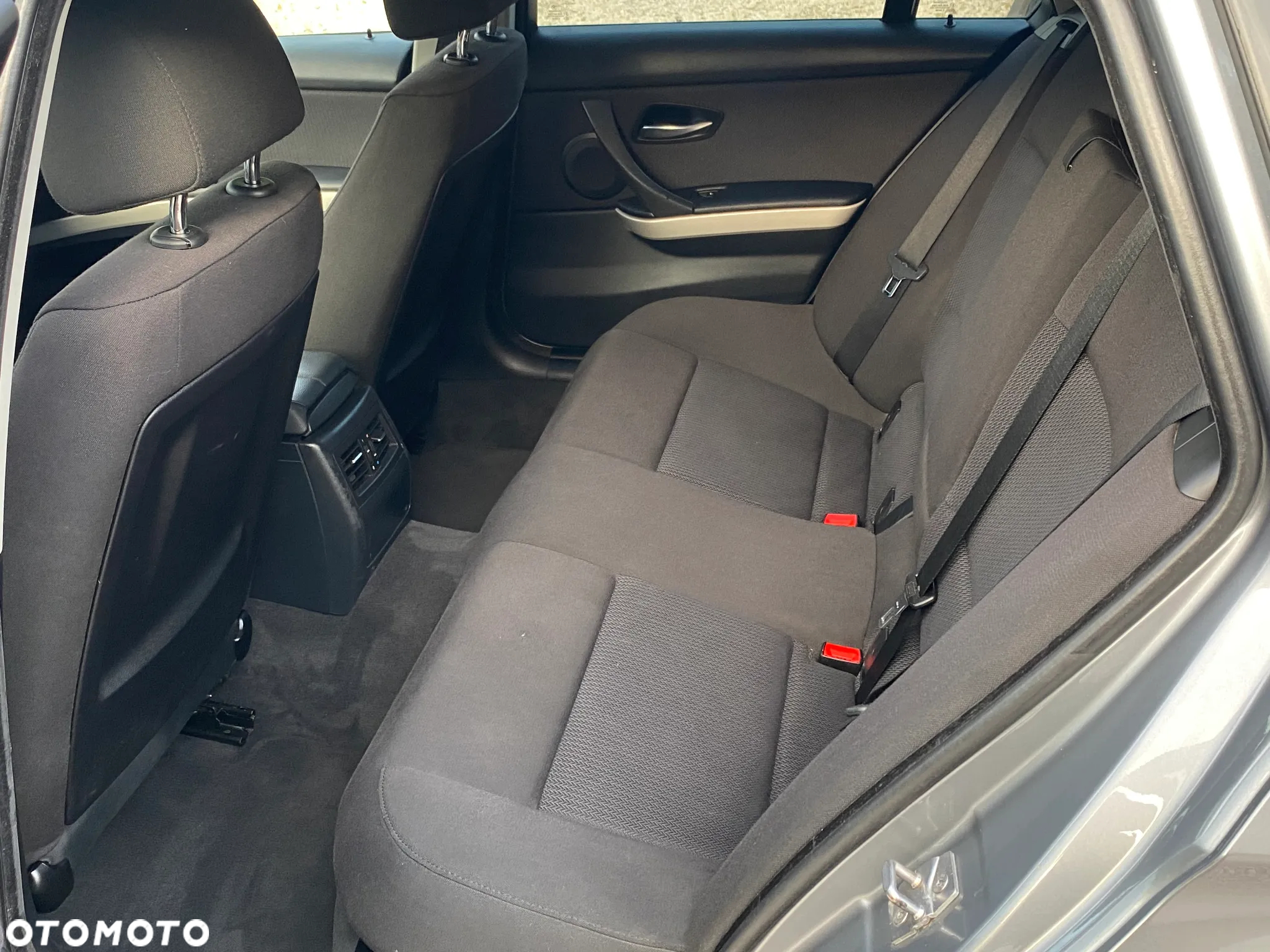 BMW Seria 3 318i - 21