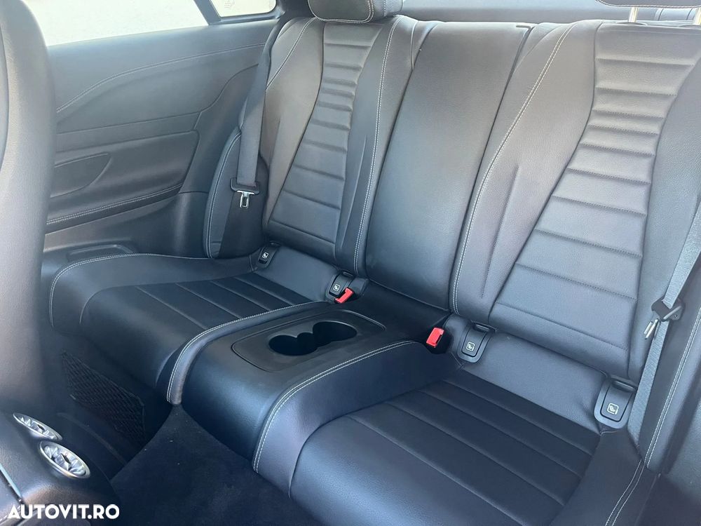 Mercedes-Benz E - 21