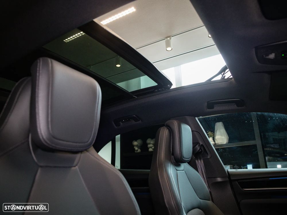 Porsche Macan Electric 4 - 36
