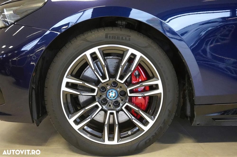 BMW i5 eDrive40 - 6