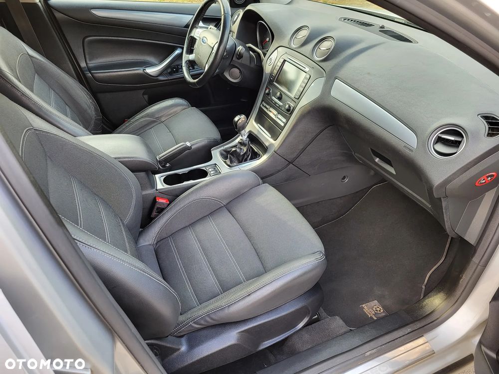 Ford Mondeo 2.0 TDCi Champions Edition - 6