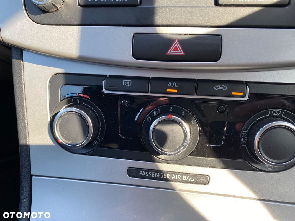Volkswagen Passat - 9