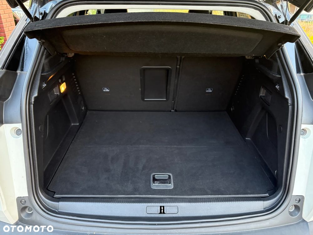 Peugeot 3008 225 e-EAT8 Allure Pack - 24