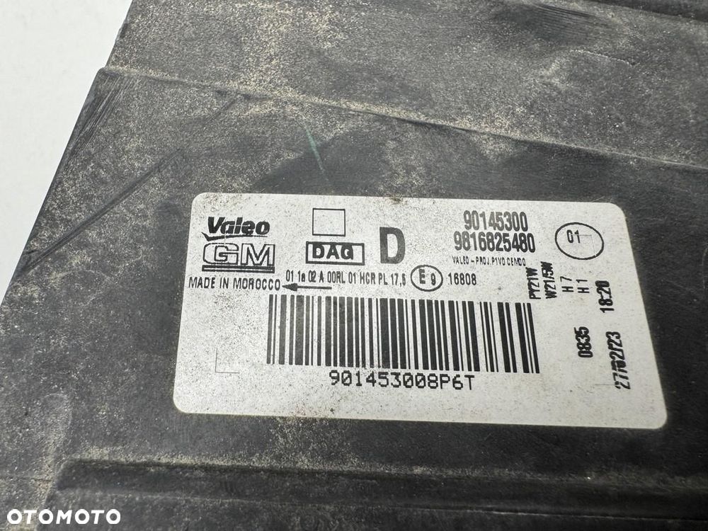 Przednia Prawa lampa  Opel Combo E 9816825480 - 4