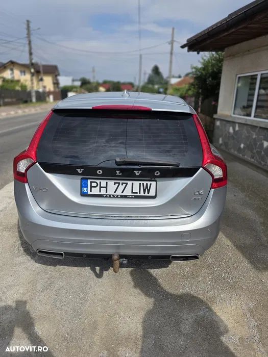 Volvo V60 D6 Plug-In-Hybrid AWD Geartronic Summum - 5