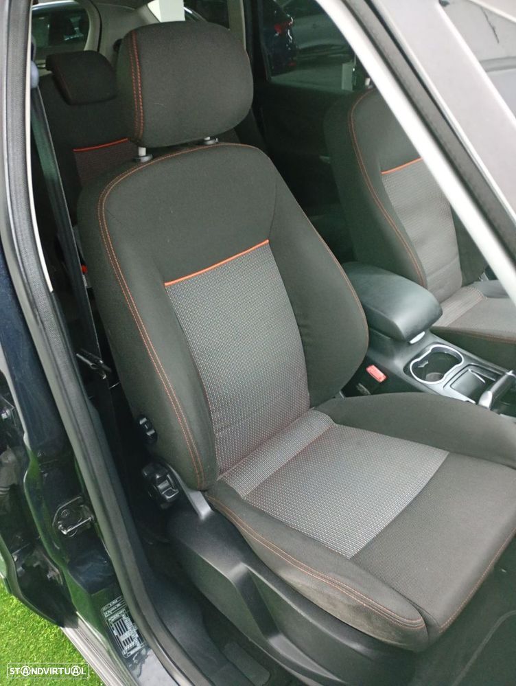 Ford S-Max 1.6 TDCi Trend Busine.7L - 25