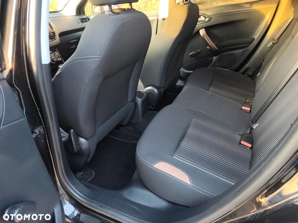 Peugeot 208 82 PureTech Style - 12