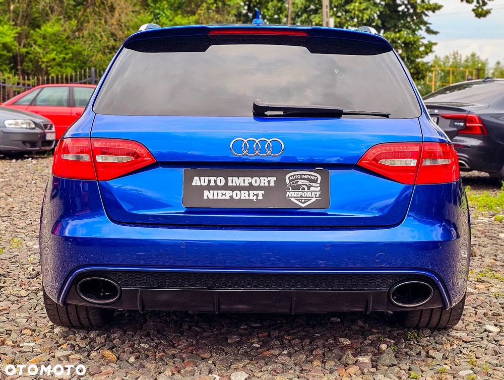Audi RS4 Avant - 16