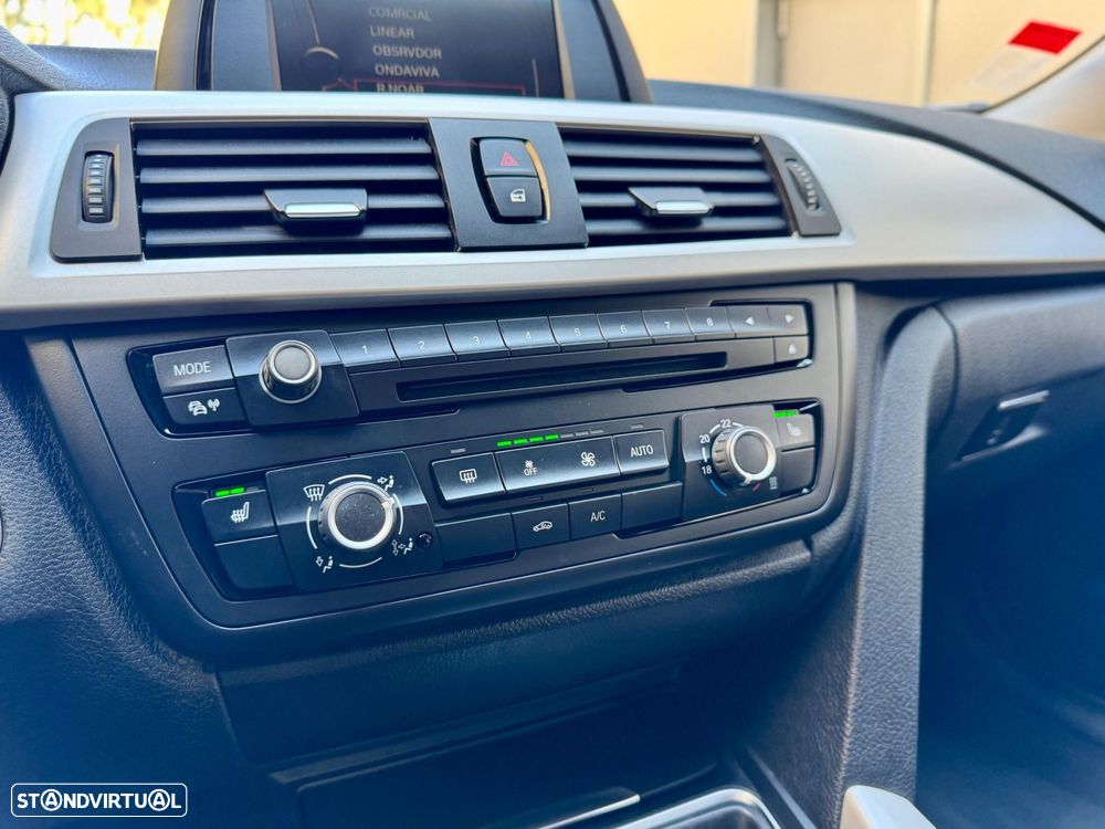 BMW 318 d Touring Auto - 36