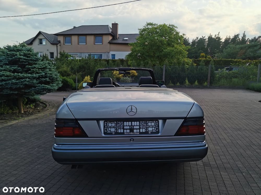 Mercedes-Benz W124 (1984-1993) - 21