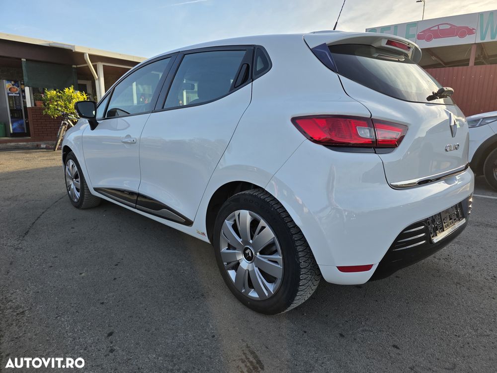 Renault Clio 1.2 16V 75 Limited - 6
