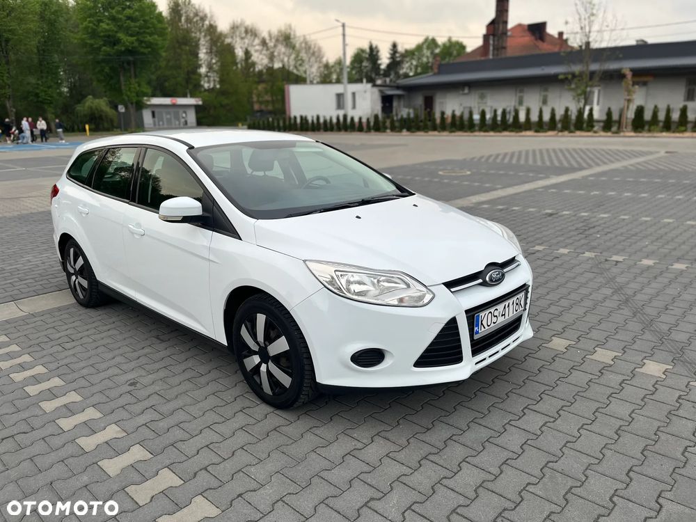 Ford Focus 1.6 Ambiente - 2