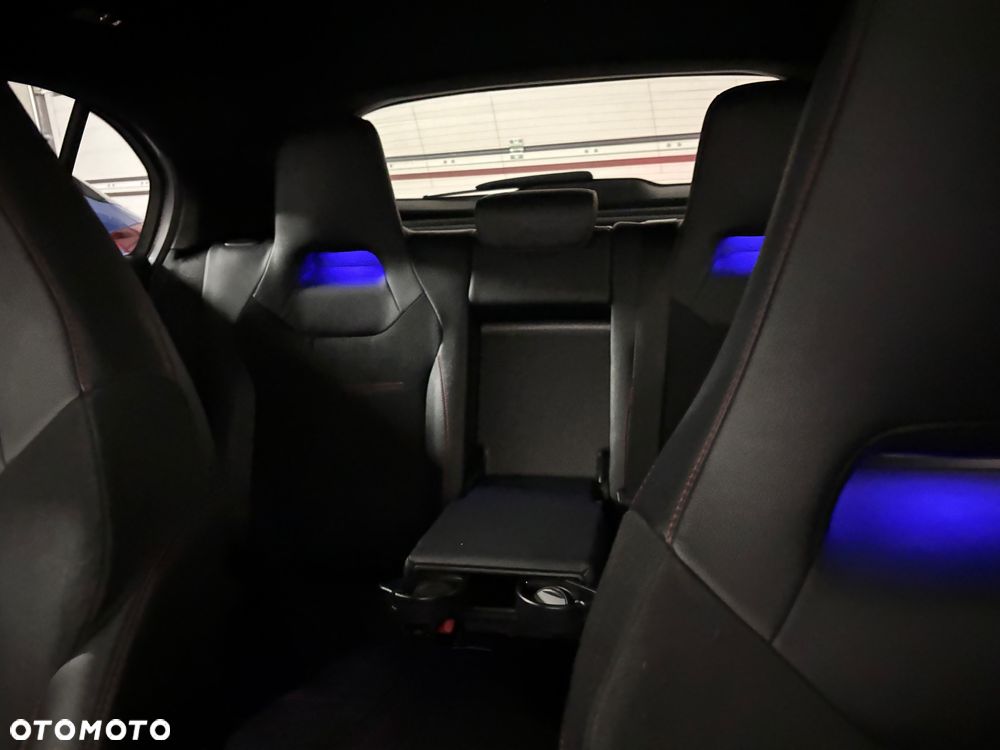 Mercedes-Benz Klasa A 200 d AMG Line 8G-DCT - 35