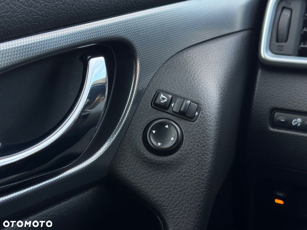 Nissan Qashqai 1.3 DIG-T ACENTA - 26